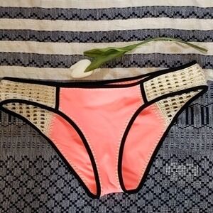 VICTORIA SECRET Crochet Bikini Bottoms Coral Black Trim sz medium Beach Swimwear